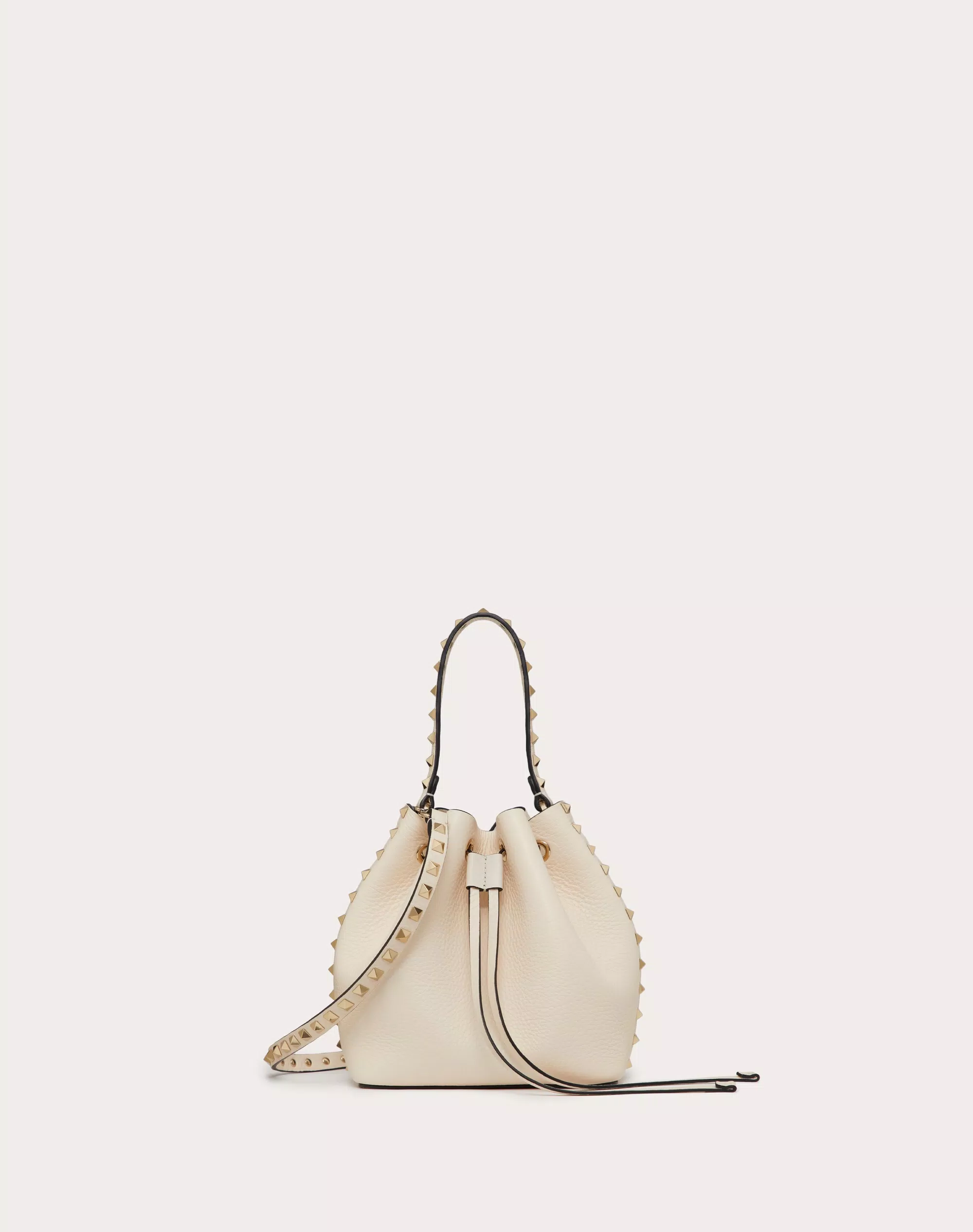 ROCKSTUD GRAINY CALFSKIN BUCKET BAG